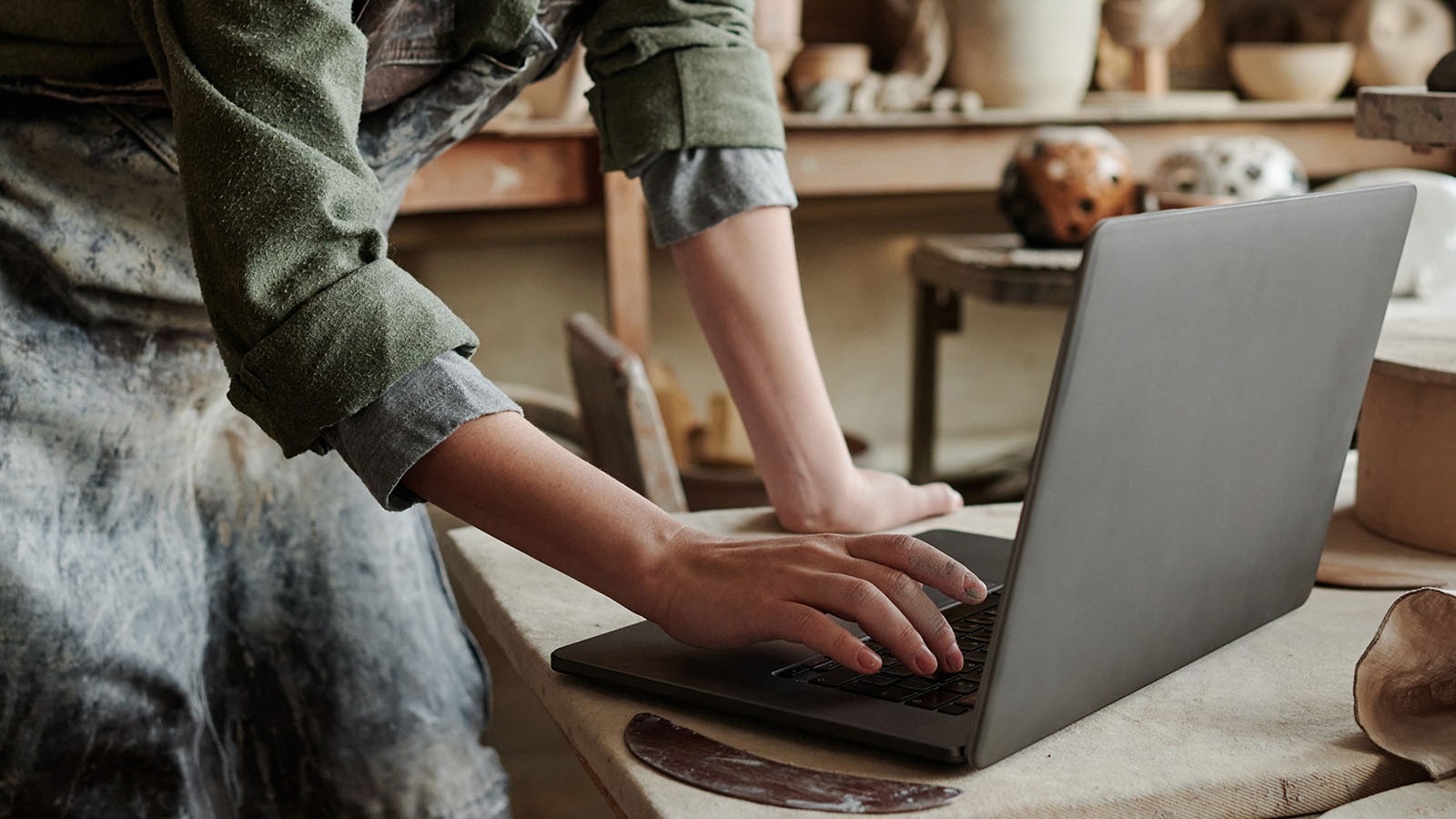 KamenPro proizvodna radionica sa savremenom opremom za izradu dekorativnih kamenih obloga